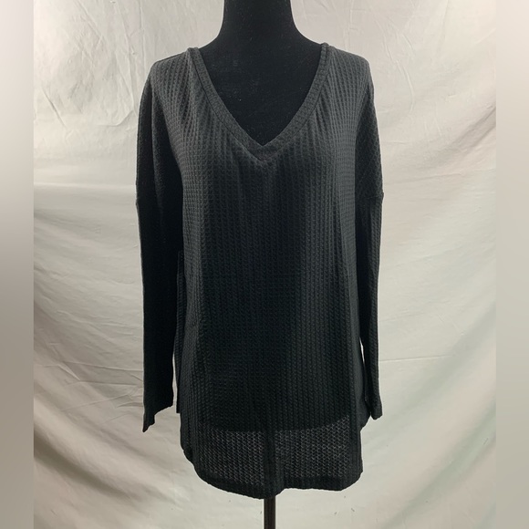 Waffle Knit Drop Shoulder V Neck Tee - Picture 6 of 6
